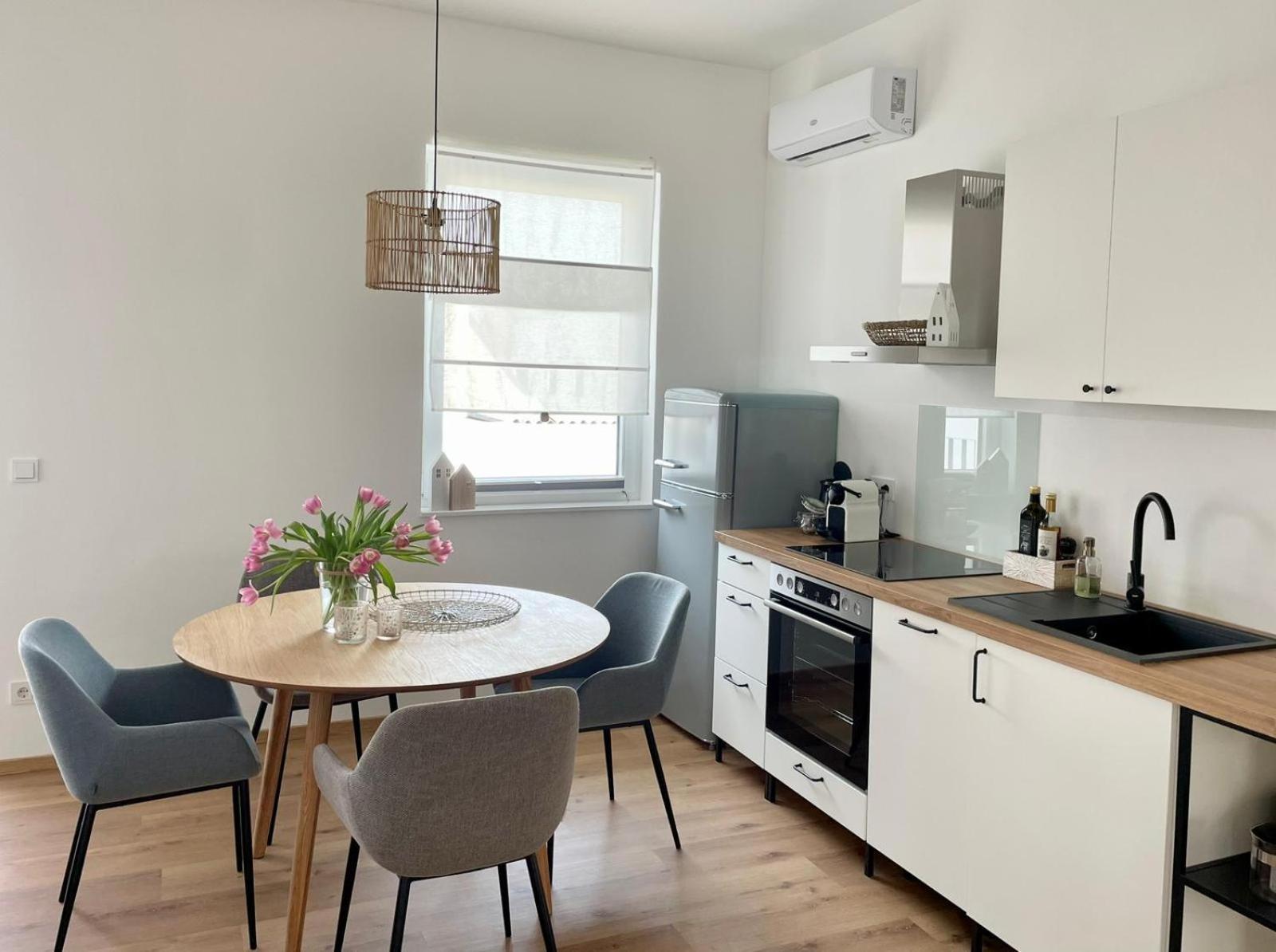 מורביש אם סי Pannonia Apartments מראה חיצוני תמונה